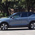VOLVO_CAR_FROM_THE_SIDE