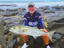 Steve Pretorius with an impressive 85cm Shad caught at Tugela mouth