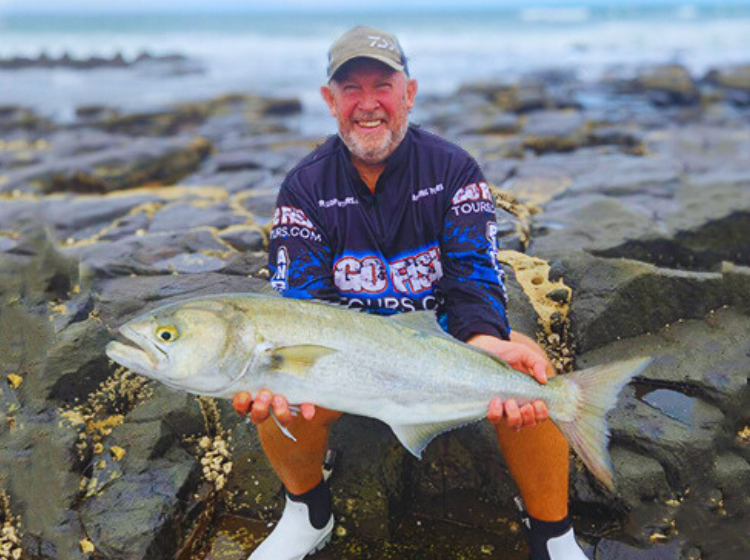 Steve Pretorius with an impressive 85cm Shad caught at Tugela mouth