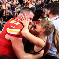 VIDEO: Taylor Swift reacts to being booed at Super Bowl